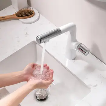 Бял хром двухфункциональный смесител за мивка с един дупка, поднимающий и почтителен кран за топла и студена вода