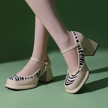 Дамски обувки Mary Janes; класически многоцветни пикантни женски обувки-лодка на висок ток с квадратни пръсти; сезон пролет-лято; дамски официални обувки за сватба;