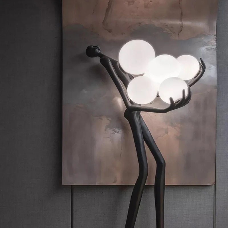 Под лампа със скулптура на човек, творчески под лампа за хотелска зала, хуманоиден външен led лампа . ' - ' . 3